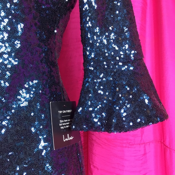 Lulus dark blue Sequin dress w/flounce sleeves NWT - Picture 3 of 7